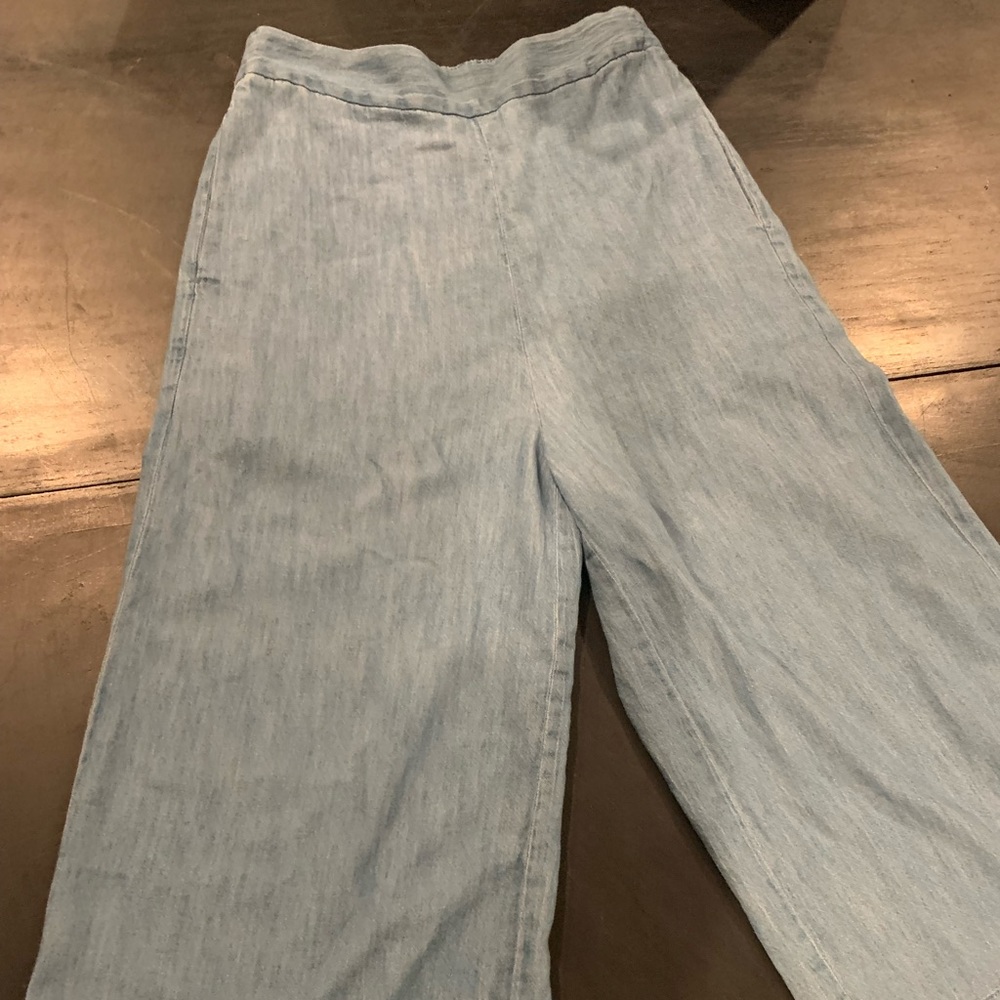 Madewell size S cullote.  Denim in color.